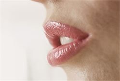 Augmedica Anti Age - Lippenvergrößerung und Lippenkonturierung